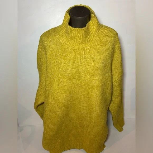 Lyla & Luxe Cozy Mustard Turtleneck Sweater - Picture 2 of 5